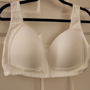Daisy White Front-Closure Wireless Comfort Bra